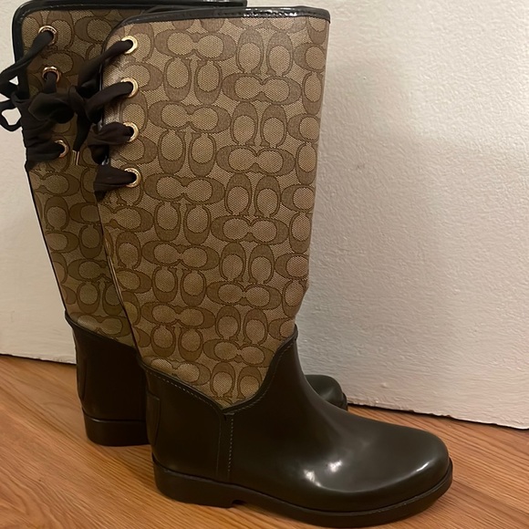 Coach rain boots - Picture 1 of 3